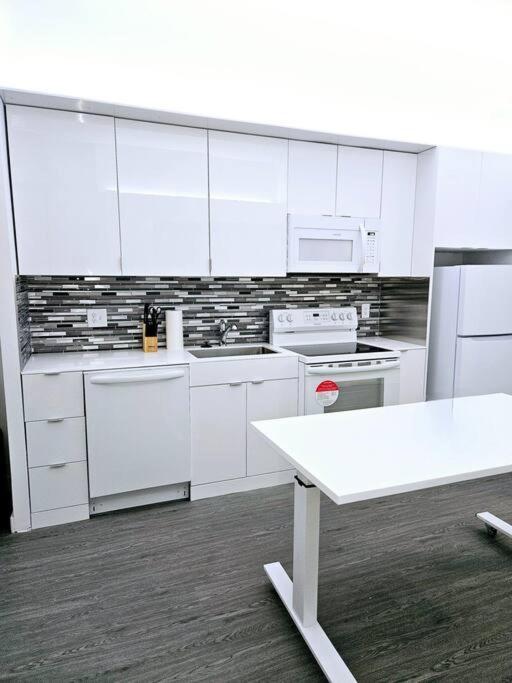 Tremont Smart 11 - A Kcm Property Кливланд Екстериор снимка