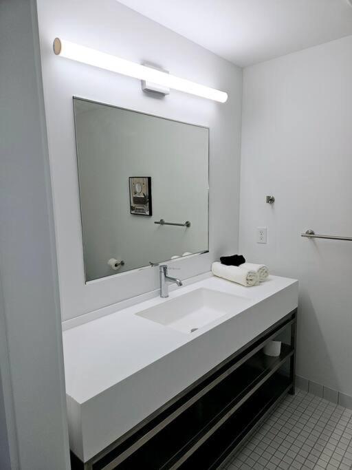 Tremont Smart 11 - A Kcm Property Кливланд Екстериор снимка